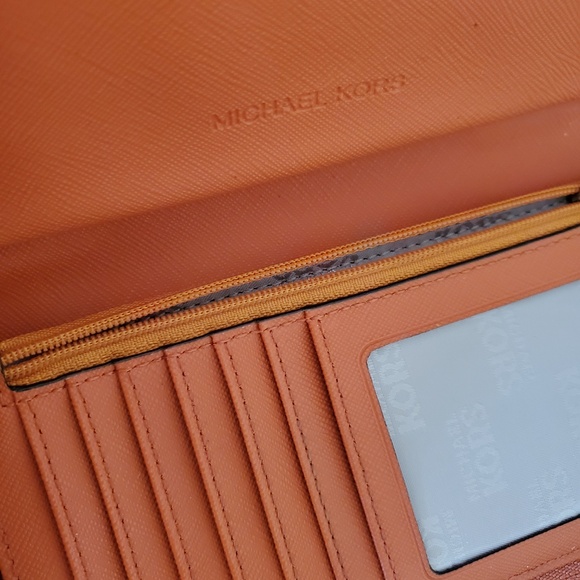 Micheal Kors Continental Zip Around Wallet Organizer Wristlet Burnt Orange - Picture 3 of 9